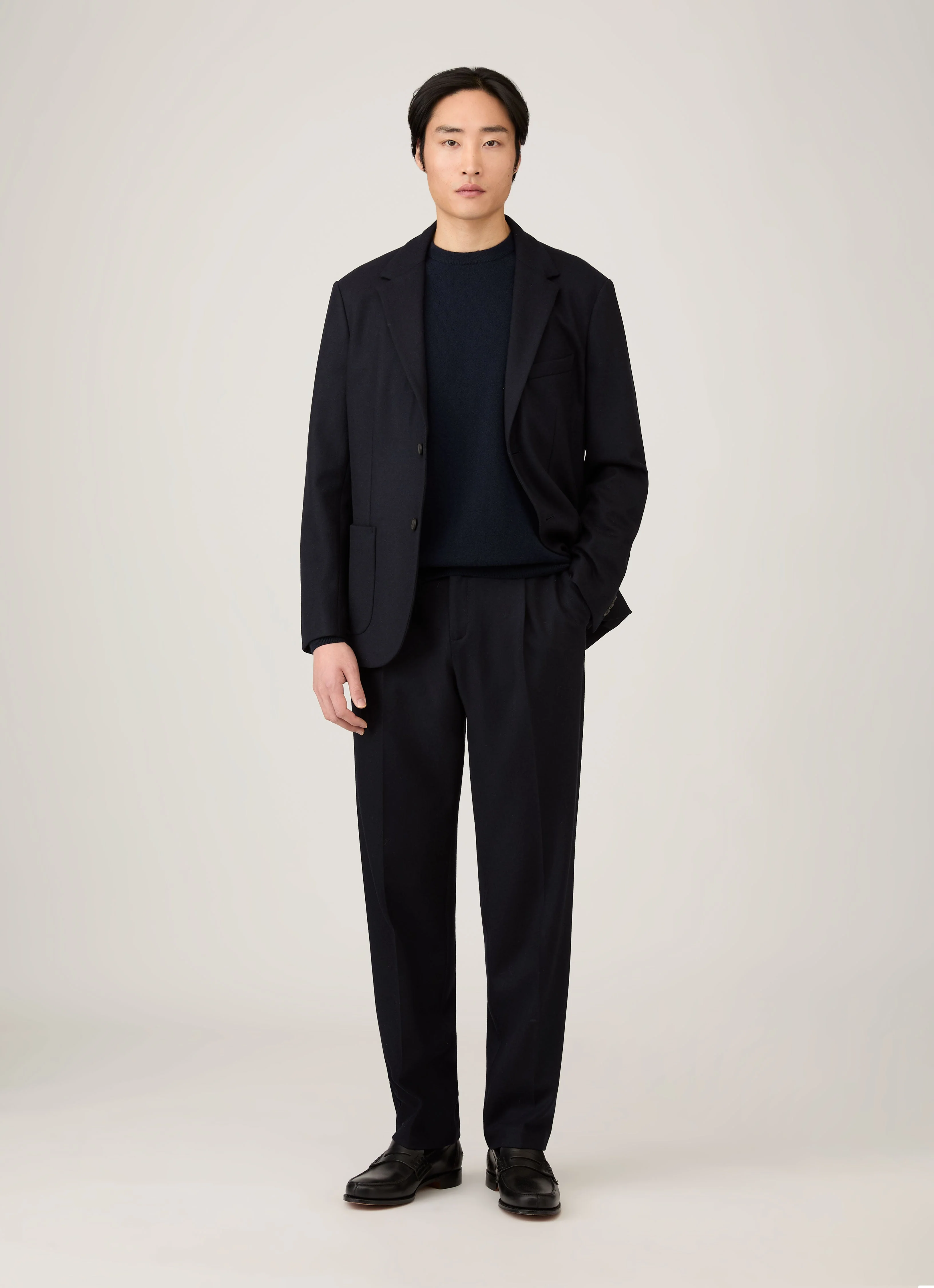 Men's Cashmere Crew Neck Jumper in Navy - Image 3