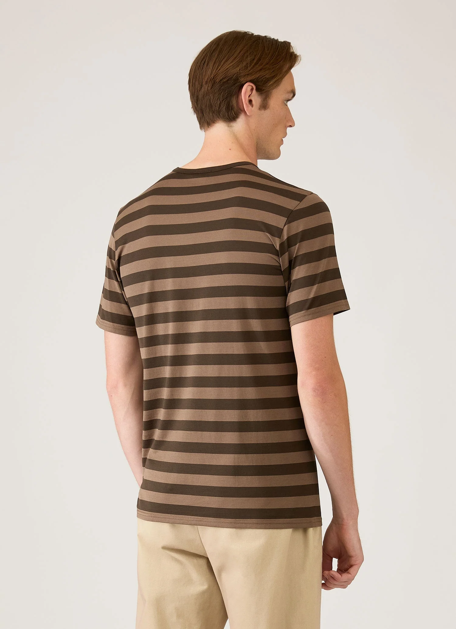 Men's Classic T-shirt in Dark Cedar/Dark Chocolate - Image 5