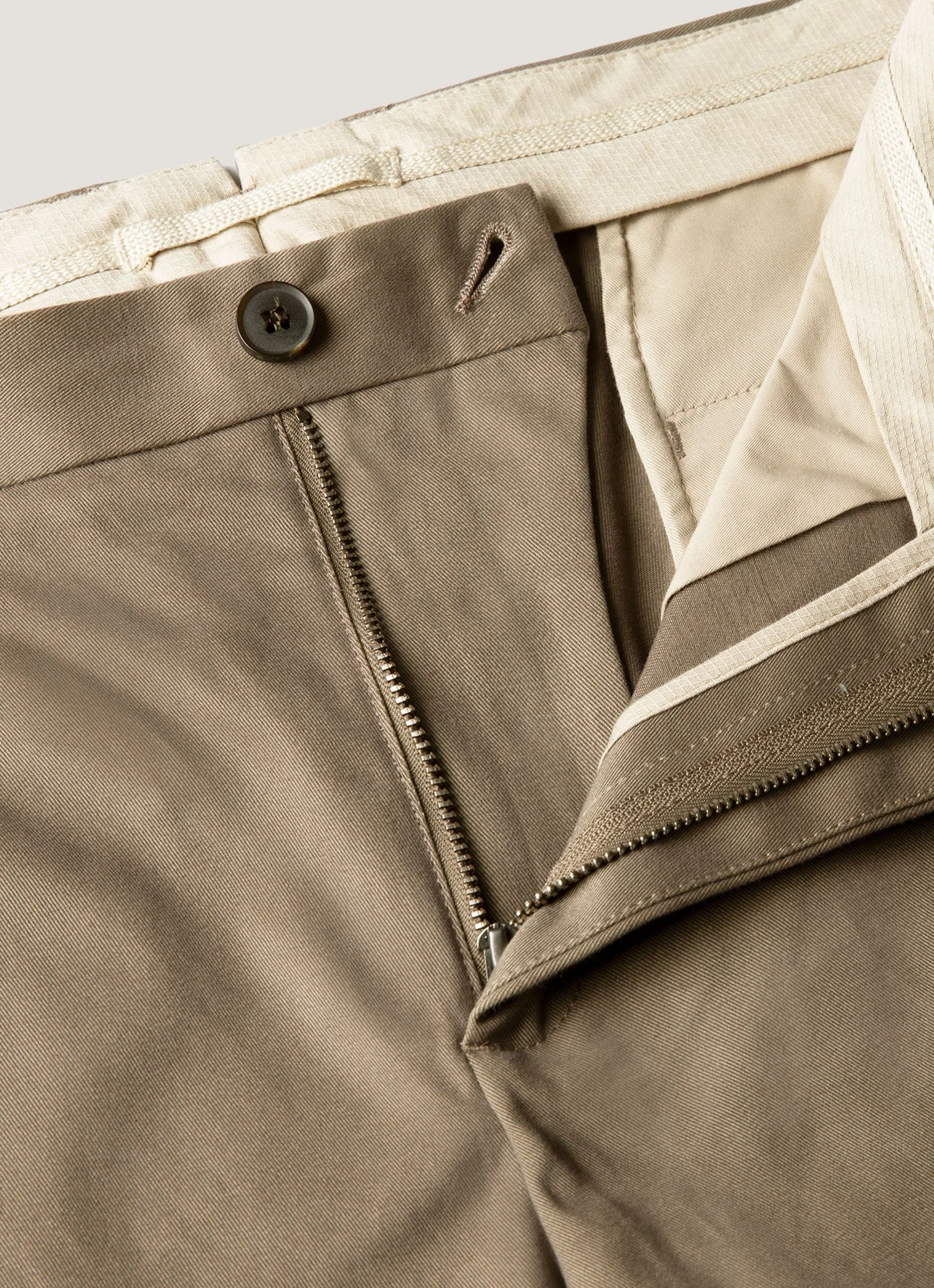 Men's Cotton Drill Trouser in Dark Stone - Image 4