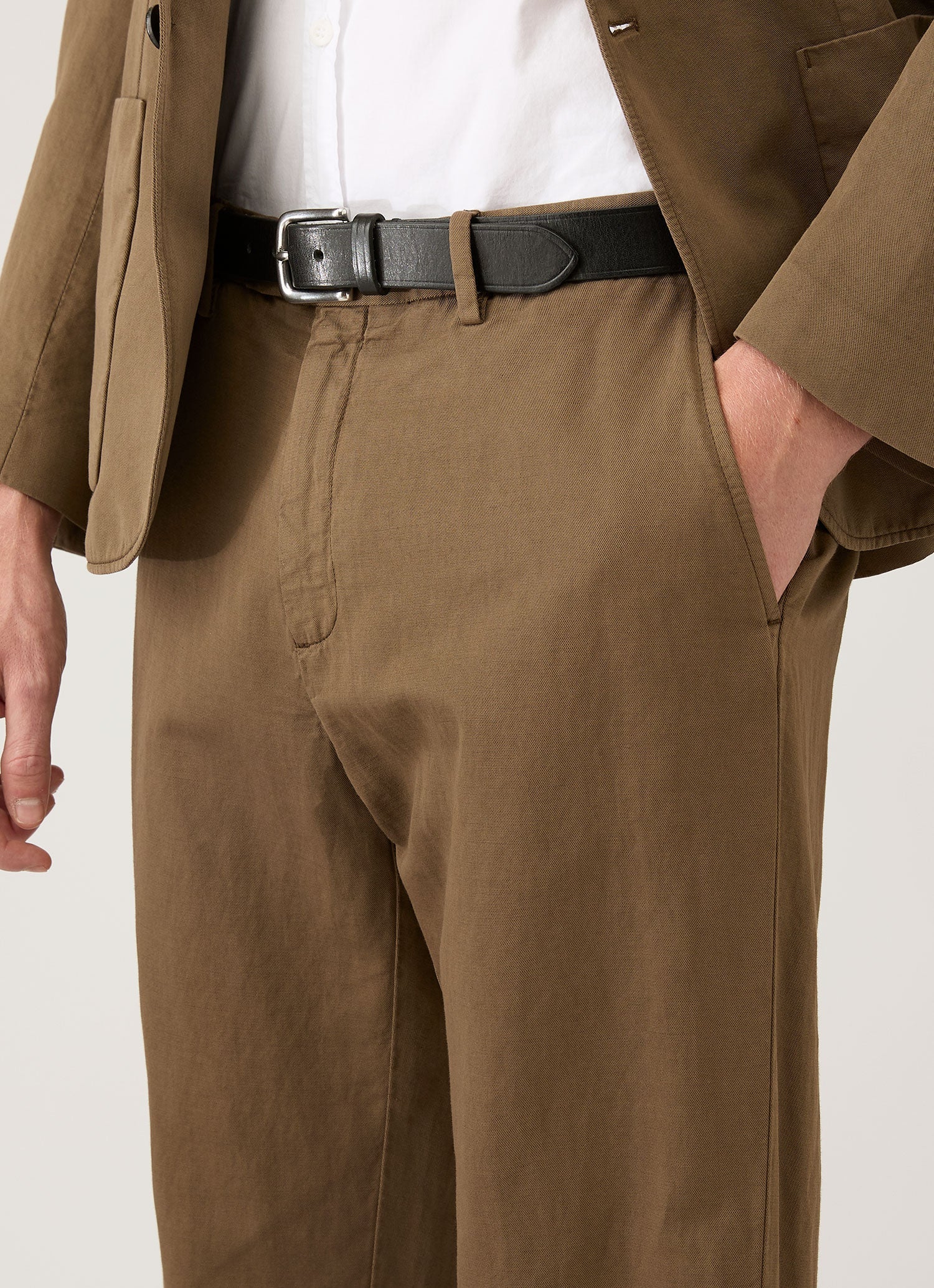 Men's Cotton Linen Trouser in Dark Cedar - Image 6
