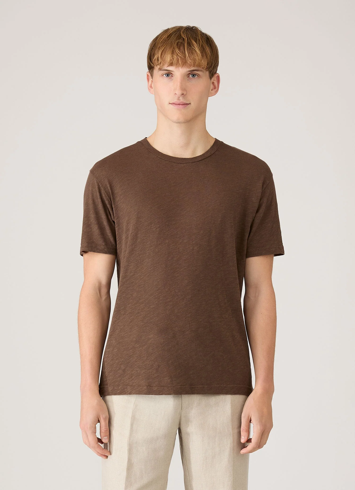 Men's Cotton Linen T-shirt in Dark Walnut - Image 2