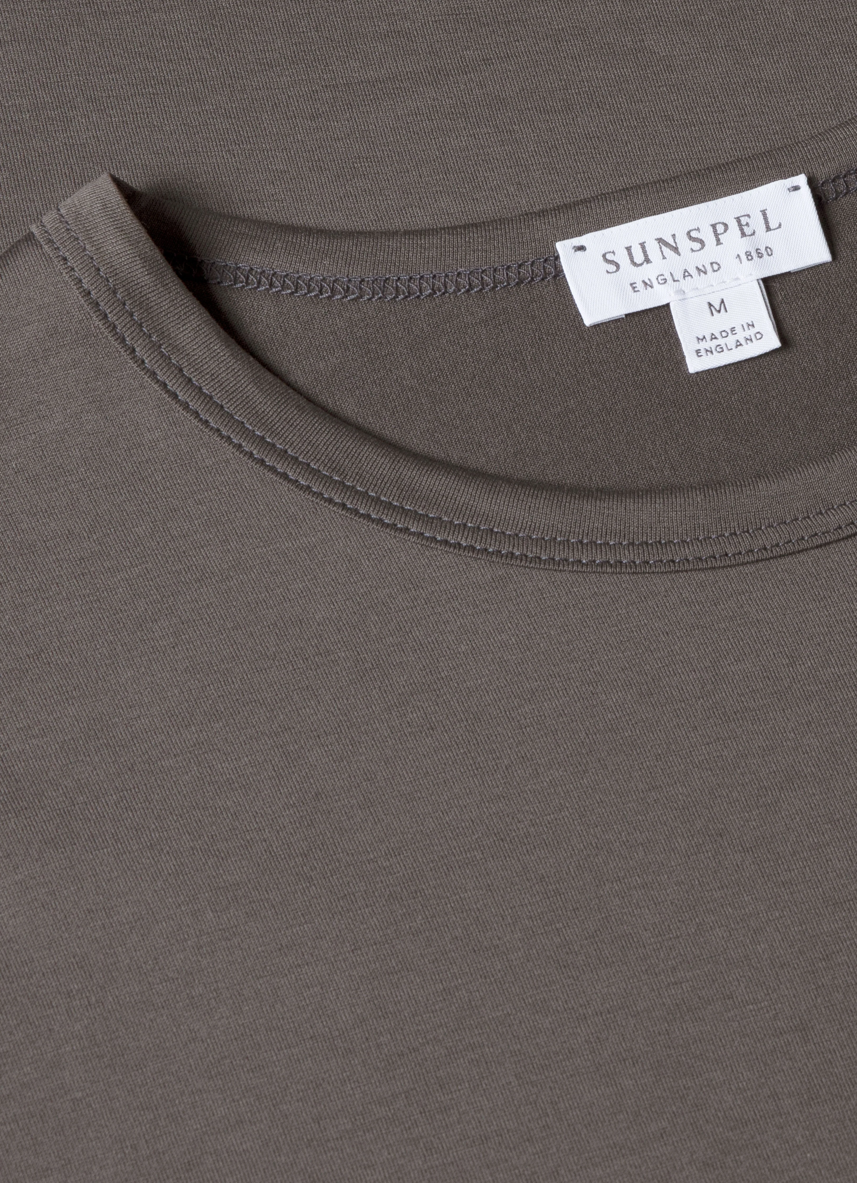 Men's Classic T-shirt in Charcoal - Image 4