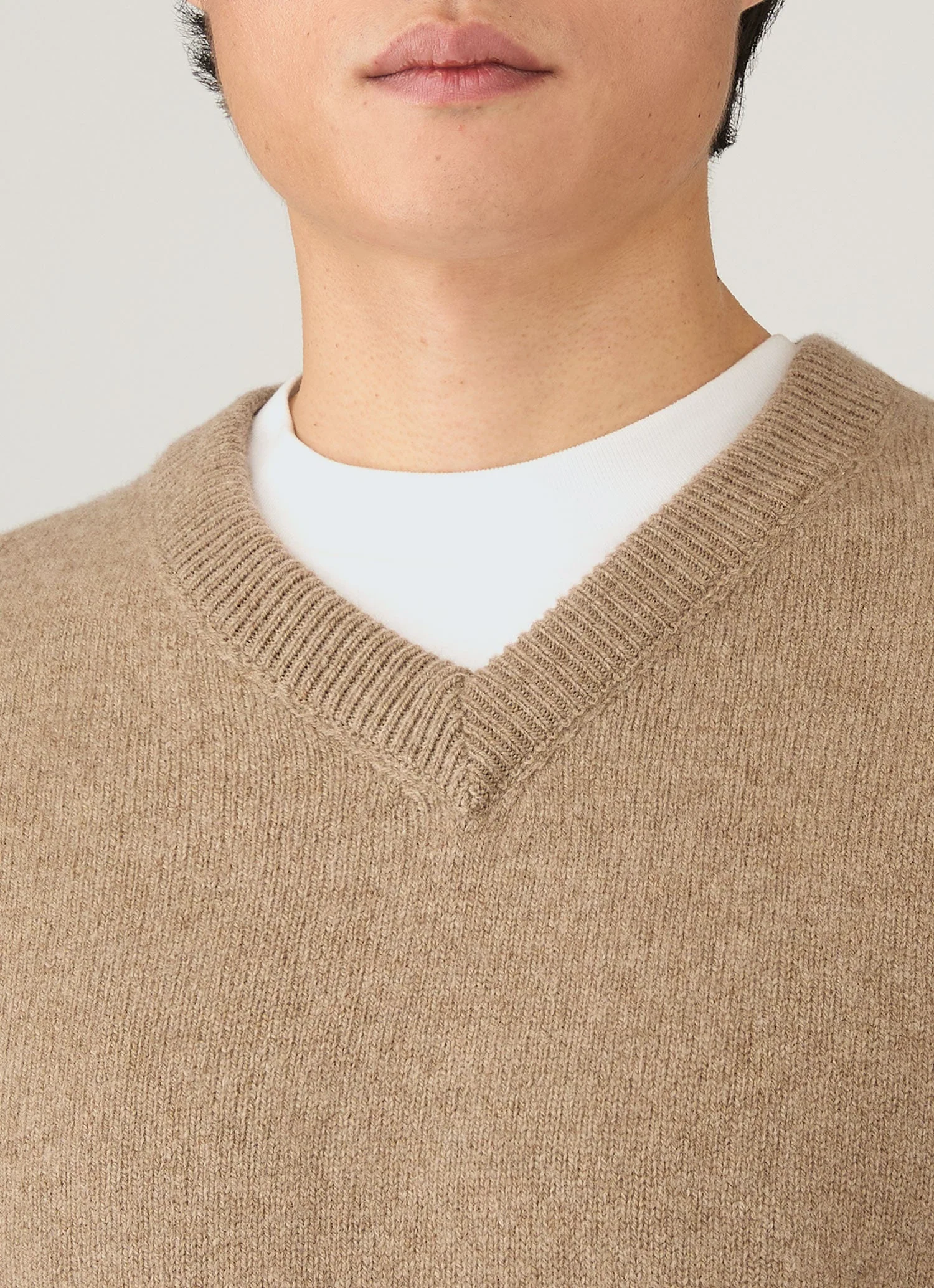 Men's Lambswool Vest in Sandstone - Image 6