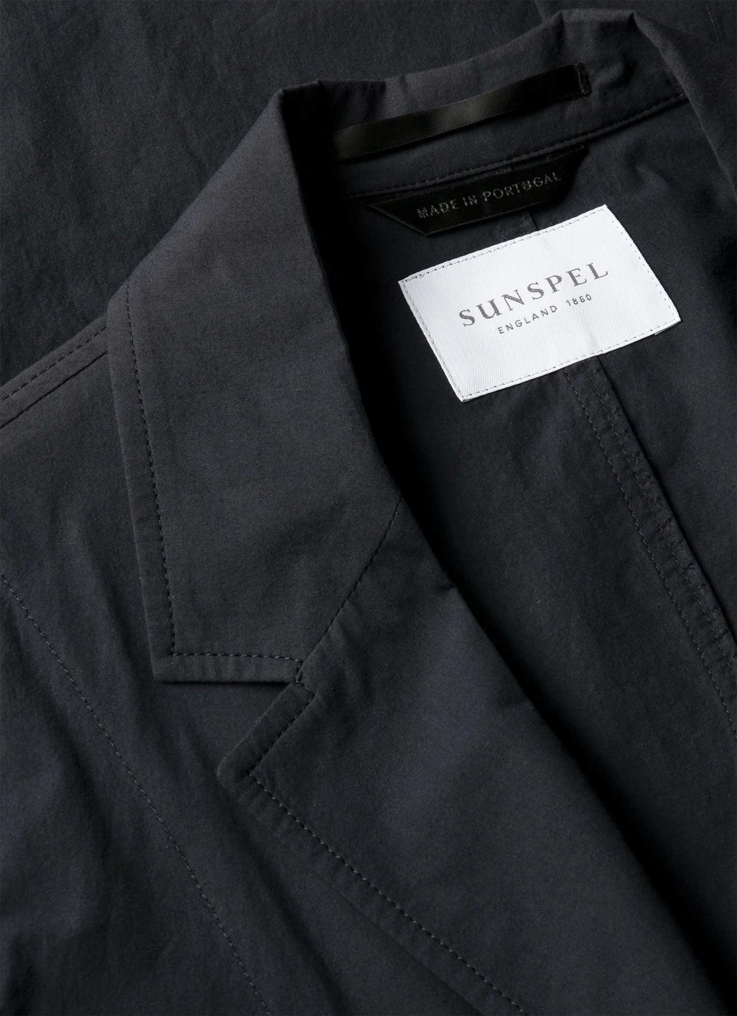 Men's Lightweight Cotton Poplin Jacket in Navy - Image 4