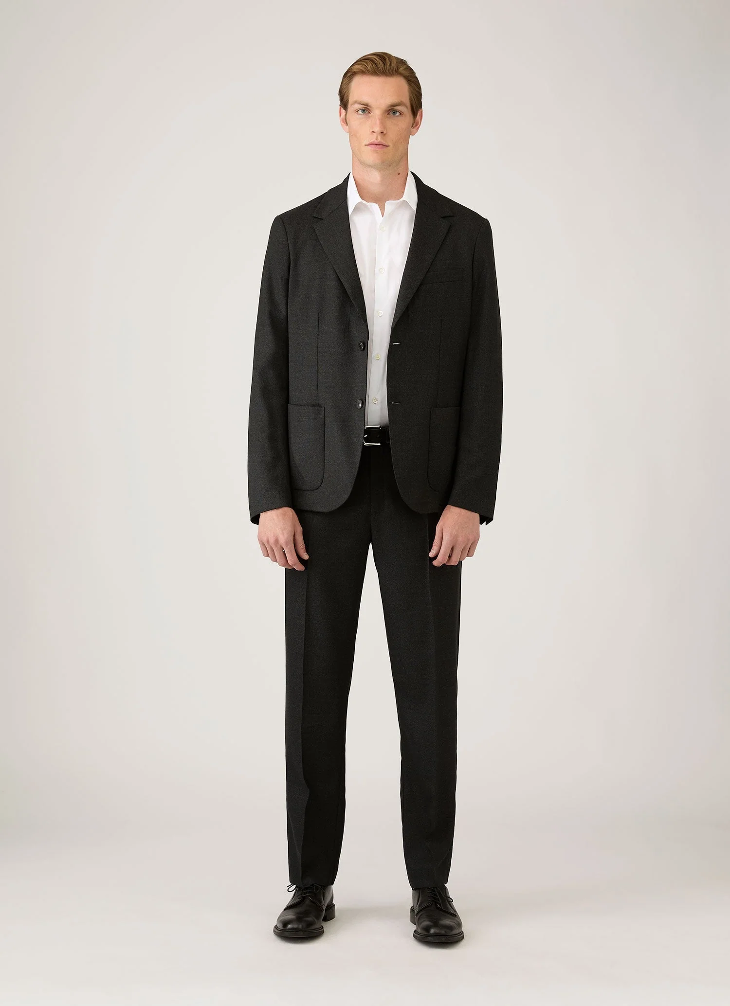 Men's Lightweight Travel Wool Trouser in Dark Charcoal Melange - Image 3