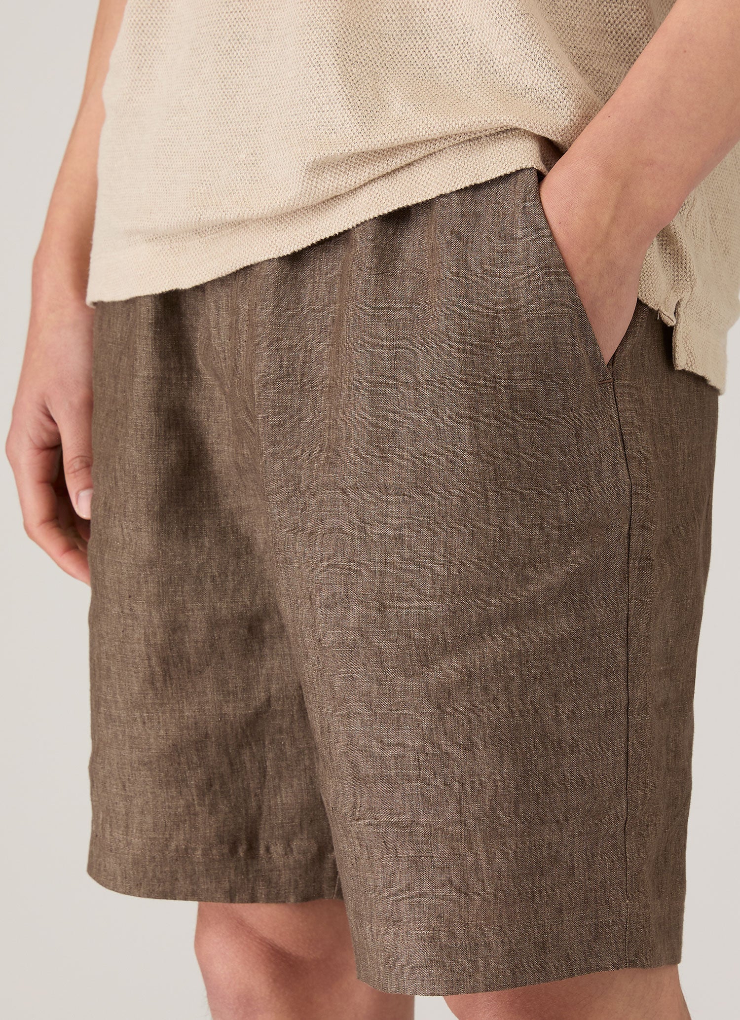 Men's Linen Drawstring Short in Dark Walnut - Image 6