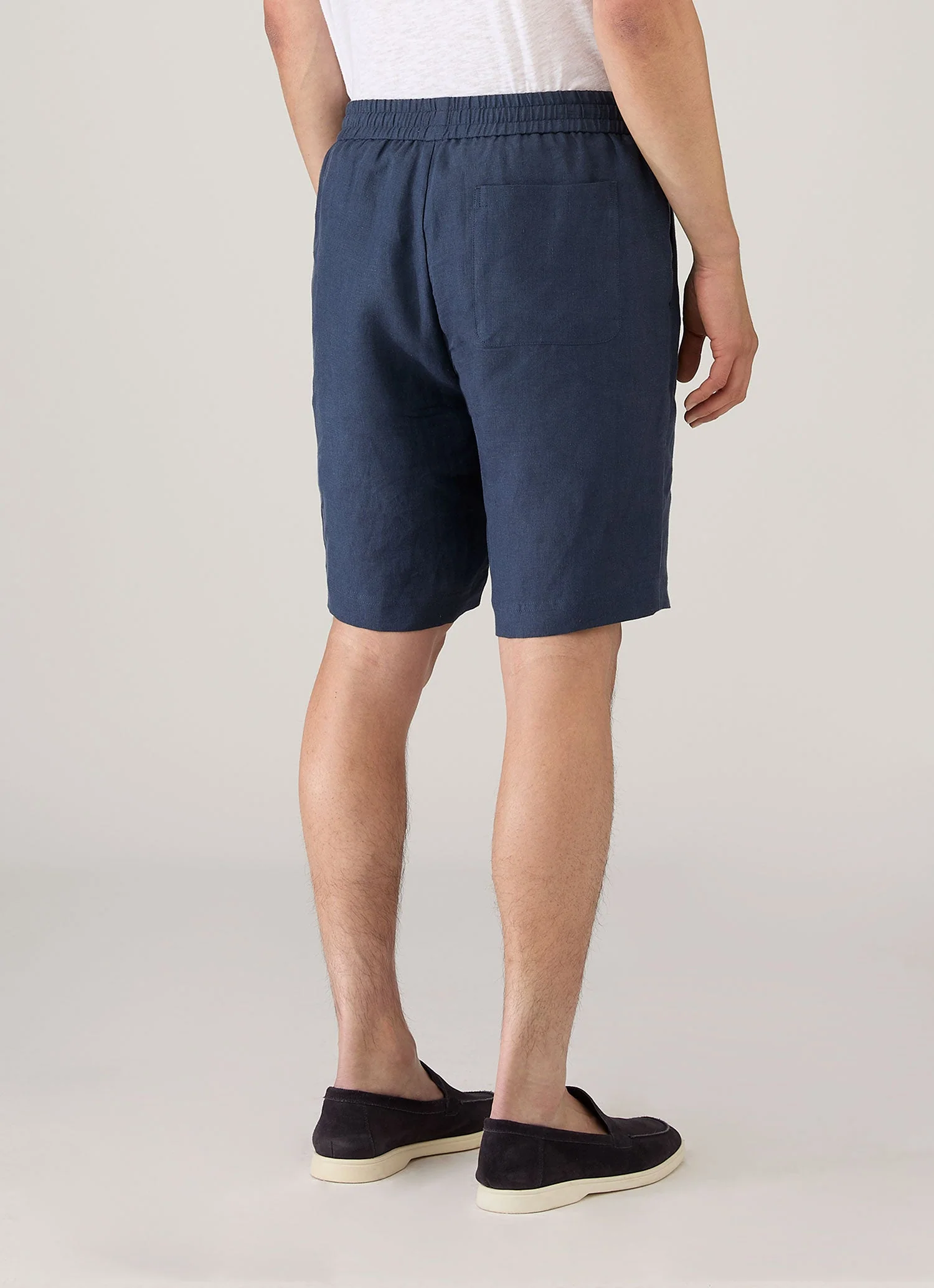 Men's Linen Drawstring Short in Light Navy - Image 5