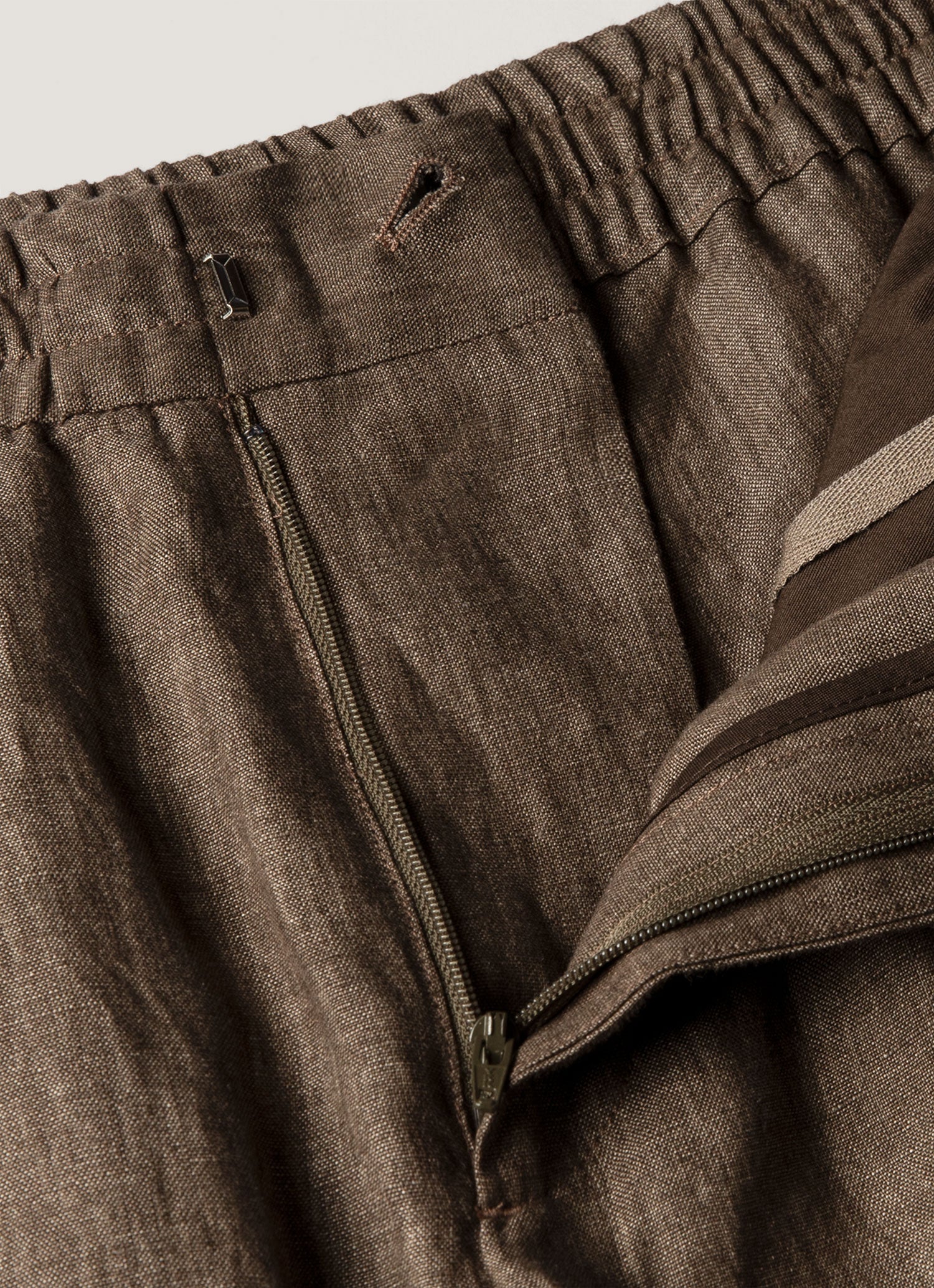 Men's Linen Drawstring Trouser in Dark Walnut - Image 4