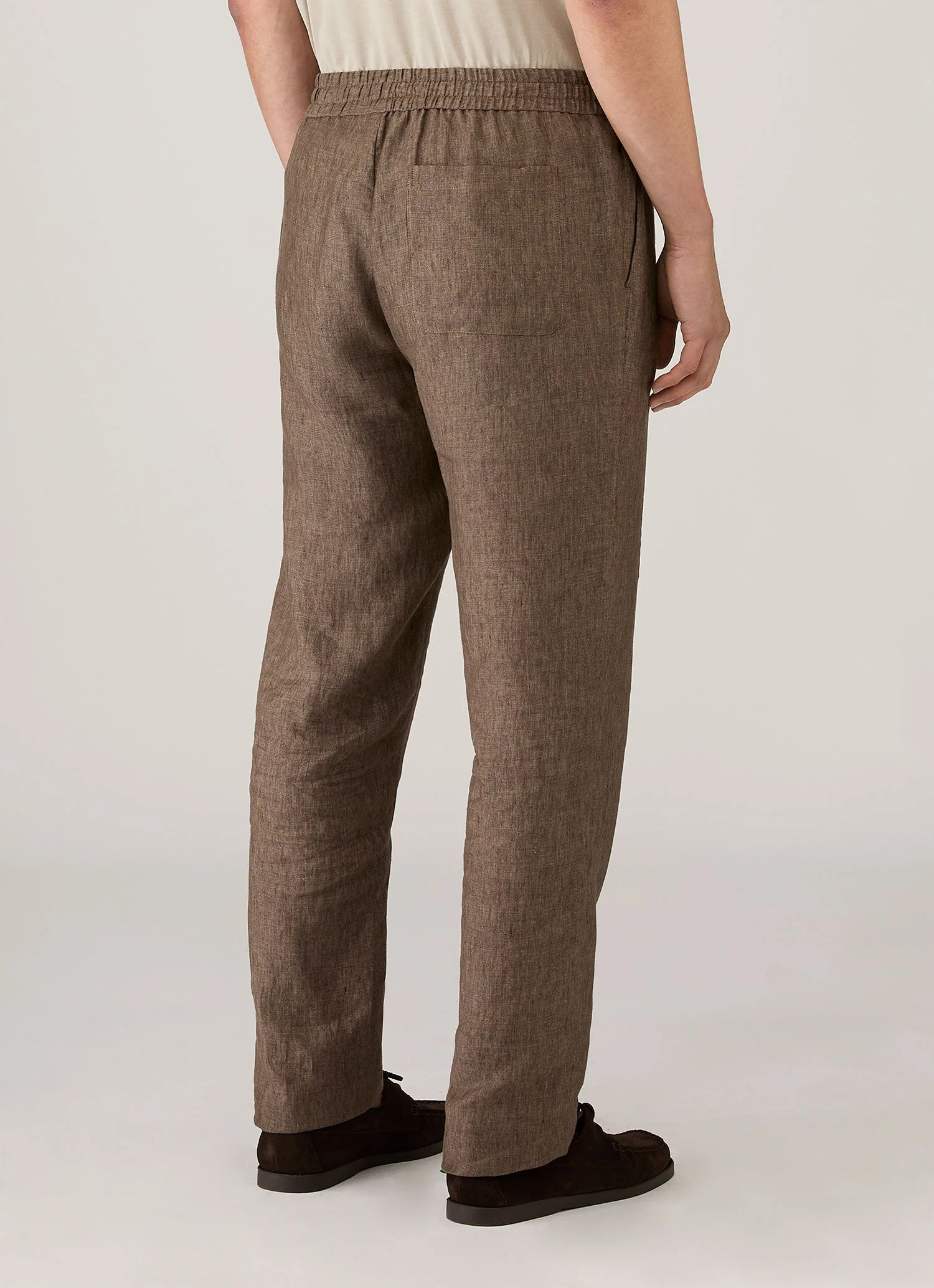 Men's Linen Drawstring Trouser in Dark Walnut - Image 5