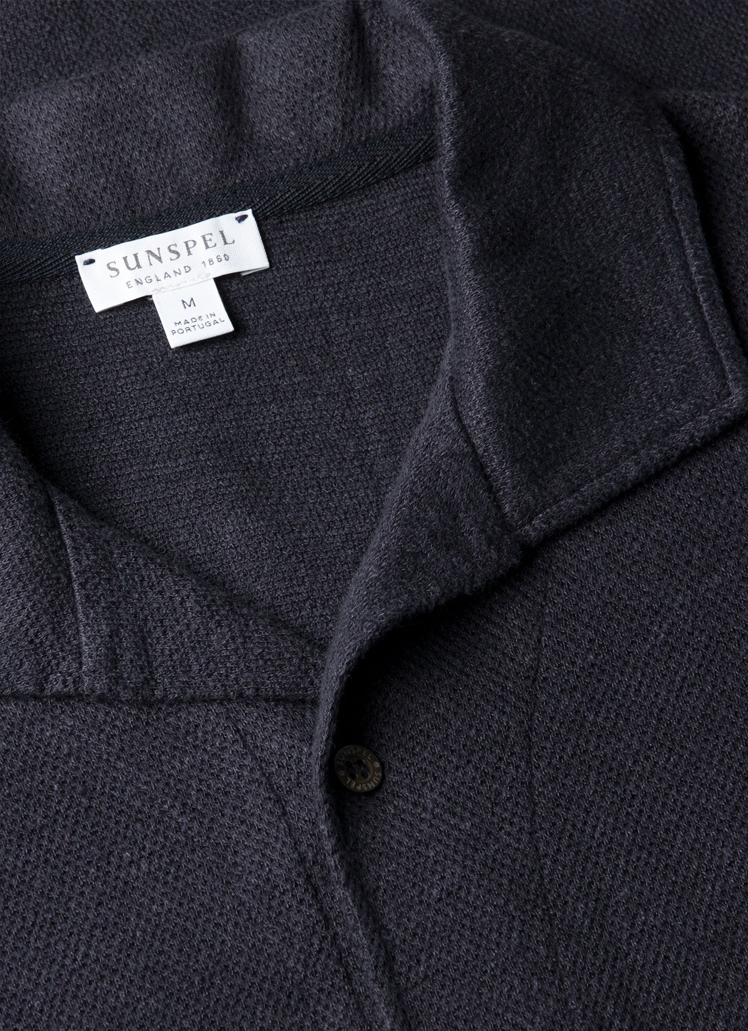 Men's Linen Piqué Polo Shirt in Navy - Image 4