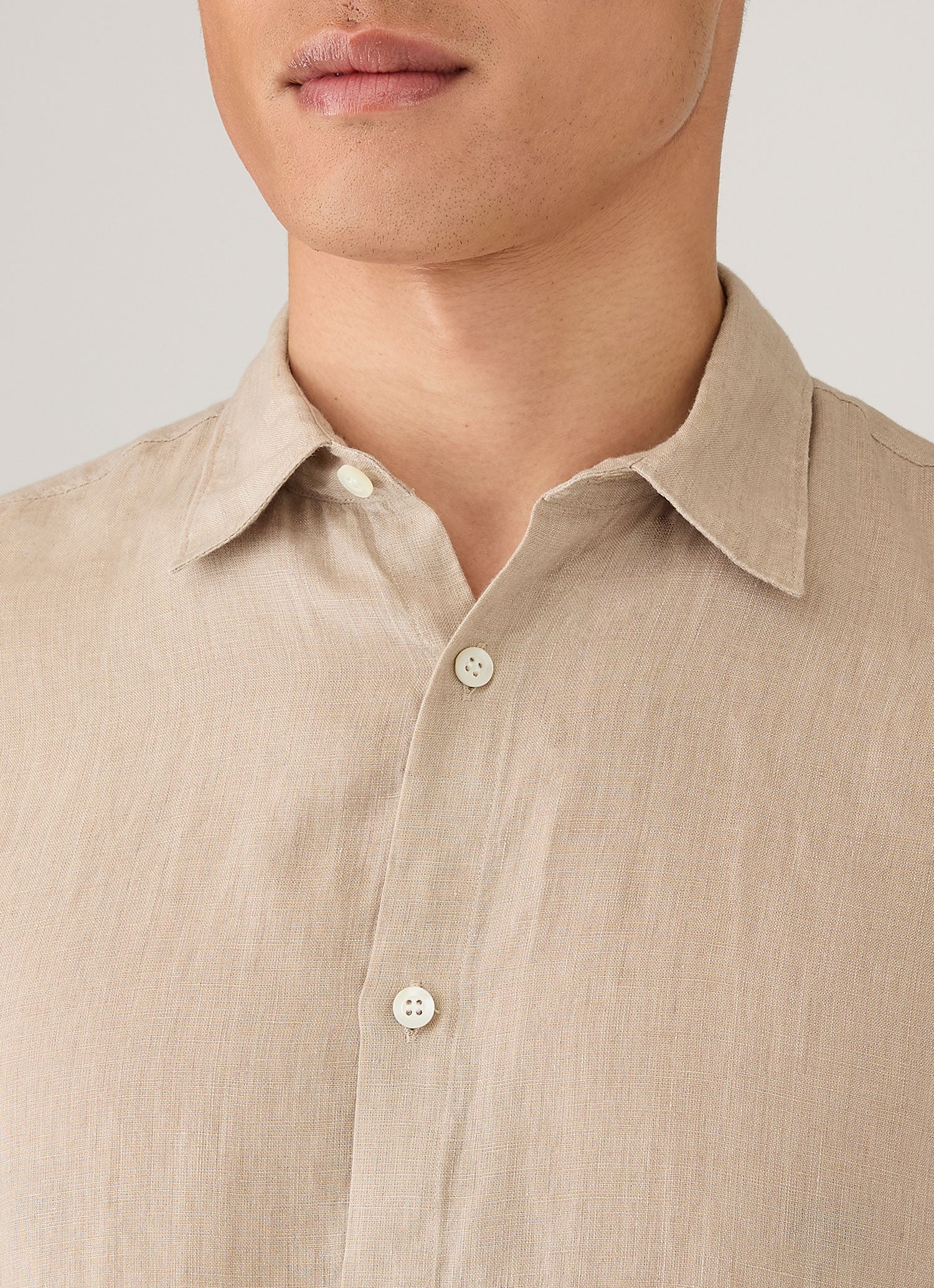 Men's Linen Shirt in Hazelwood - Image 6