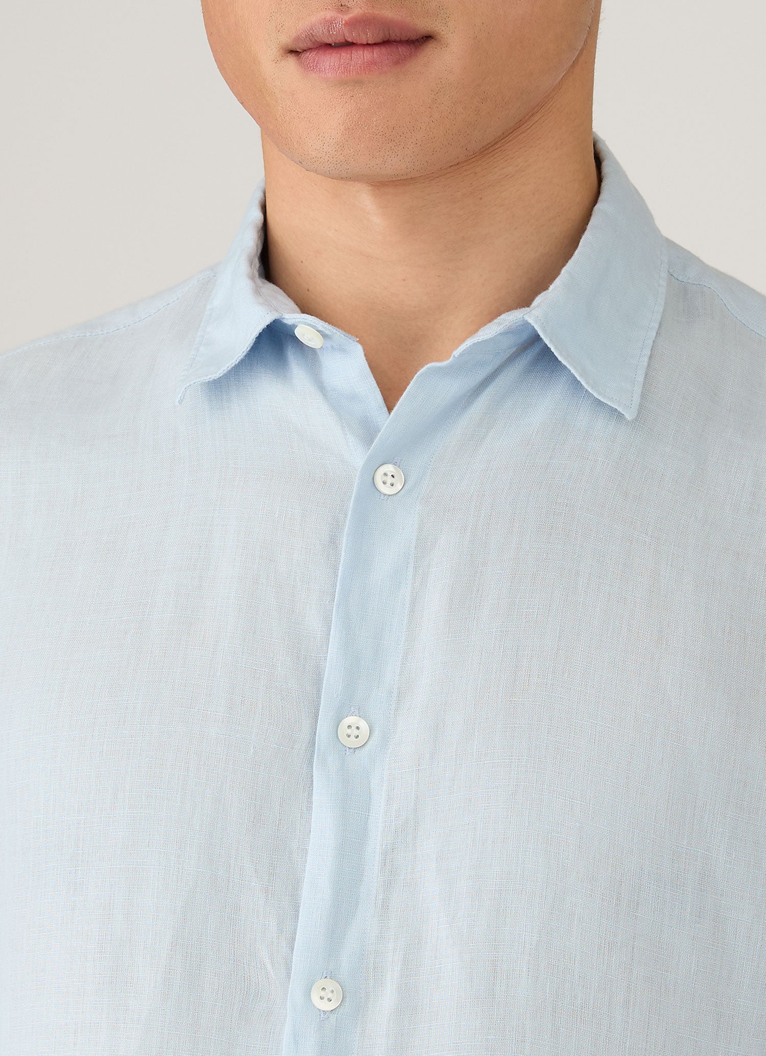 Men's Linen Shirt in Light Blue - Image 6