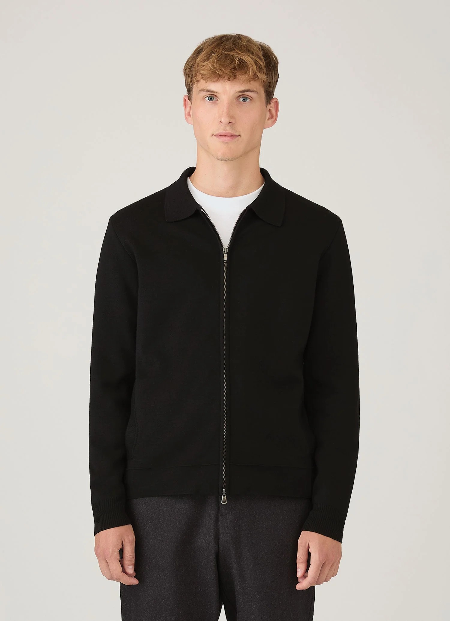 Men's Merino Milano Zip Jacket in Black - Image 2