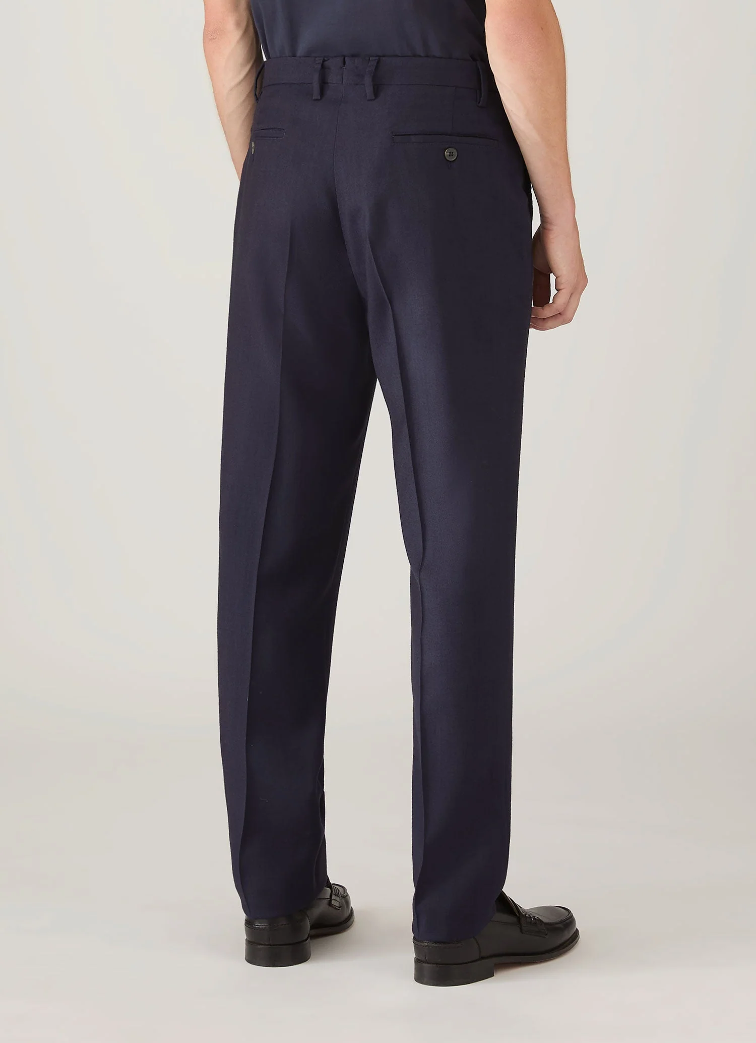 Men's Pleated Wool Twill Trouser in Navy - Image 5