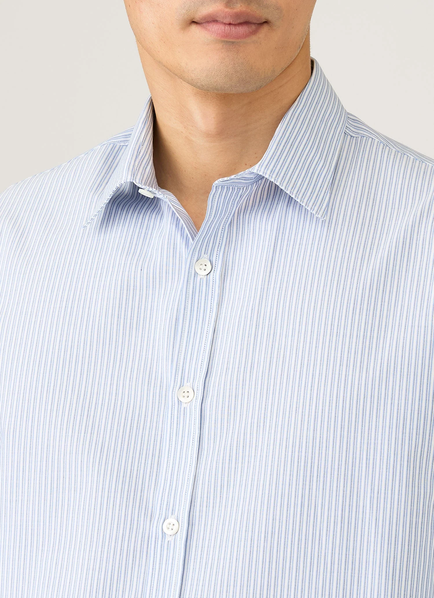 Men's Poplin Shirt in White/Blue/Navy - Image 6