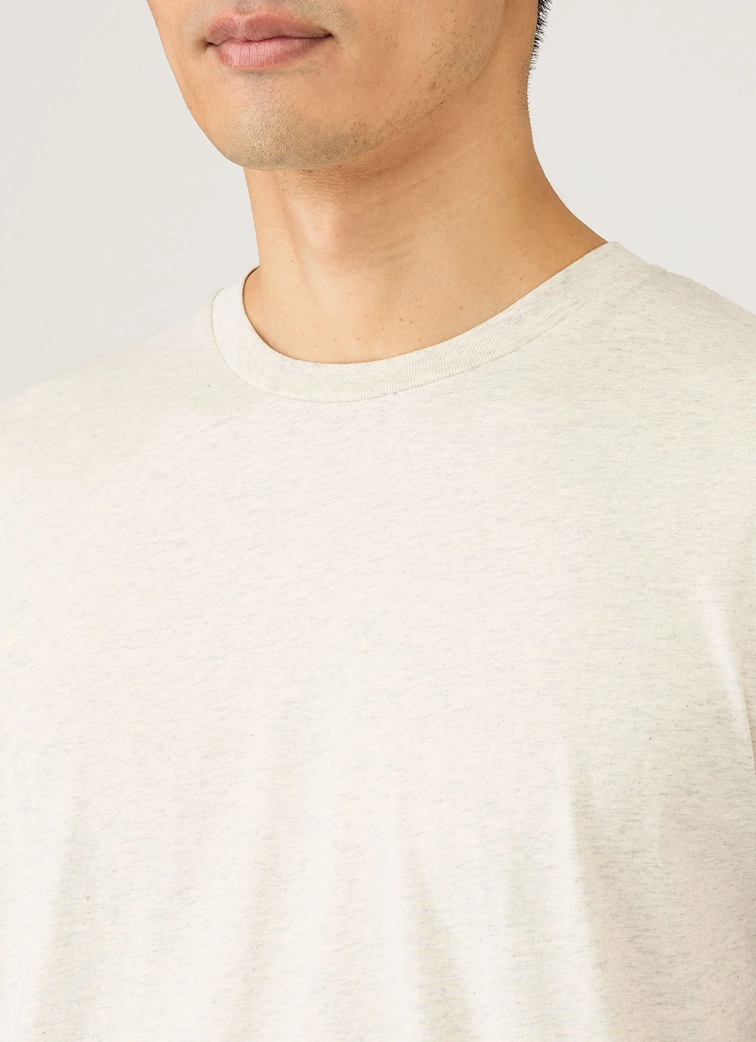 Men's Riviera Midweight T-shirt in Archive White Melange - Image 6