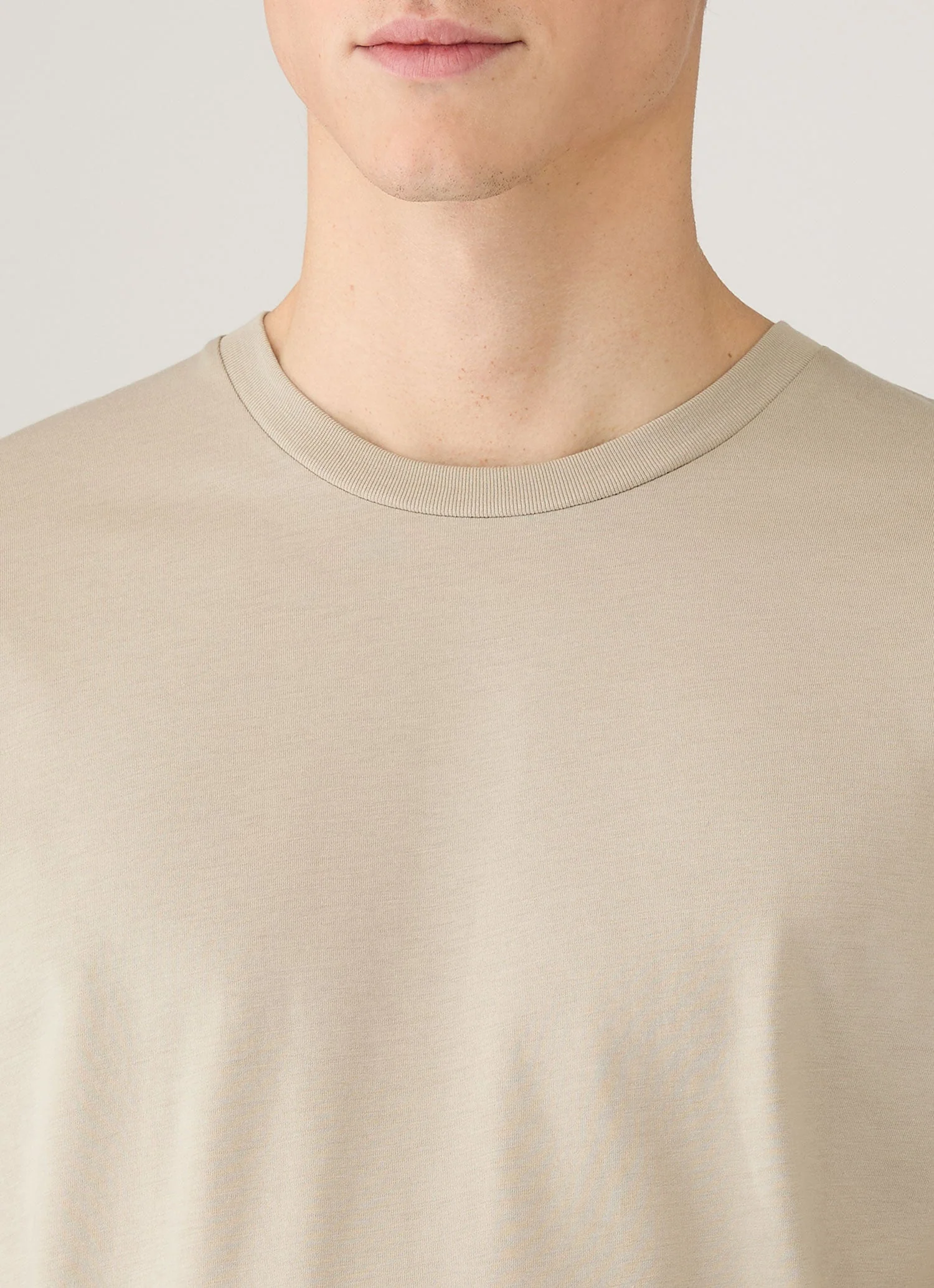 Men's Riviera Midweight T-shirt in Ash - Image 6