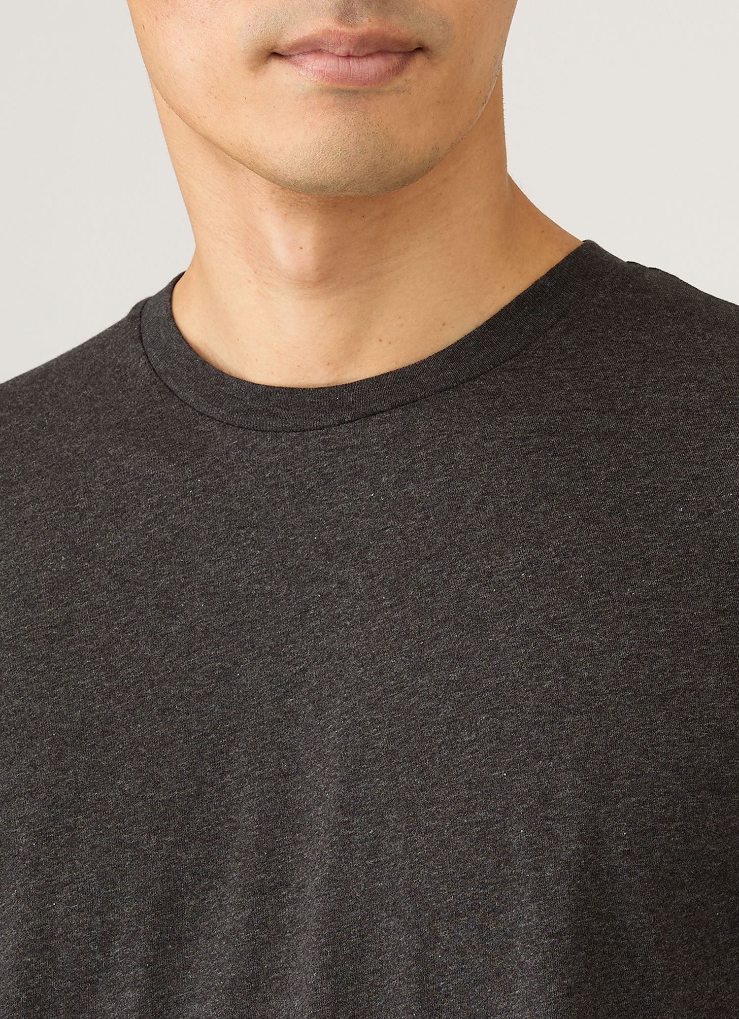 Men's Riviera Midweight T-shirt in Charcoal Melange - Image 6