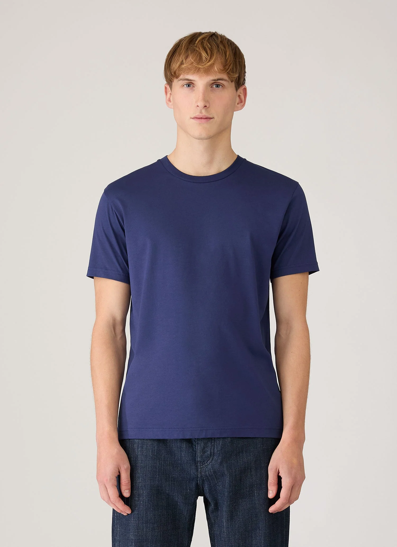 Men's Riviera Midweight T-shirt in Ink Blue - Image 2