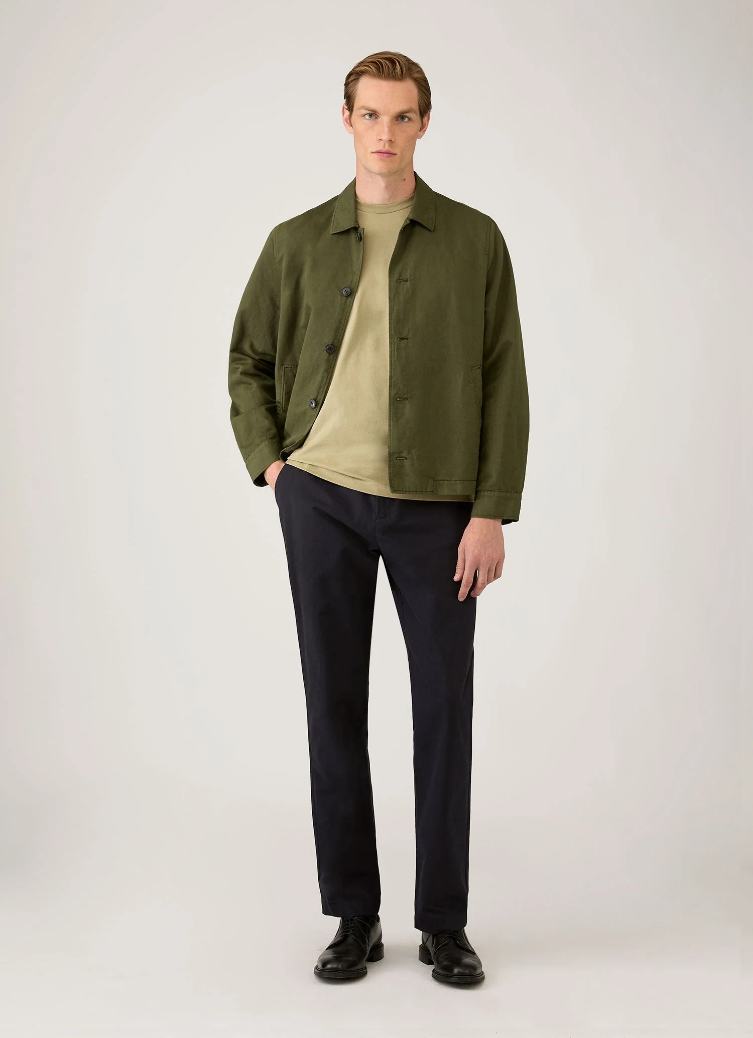 Men's Riviera Midweight T-shirt in Pistachio - Image 3