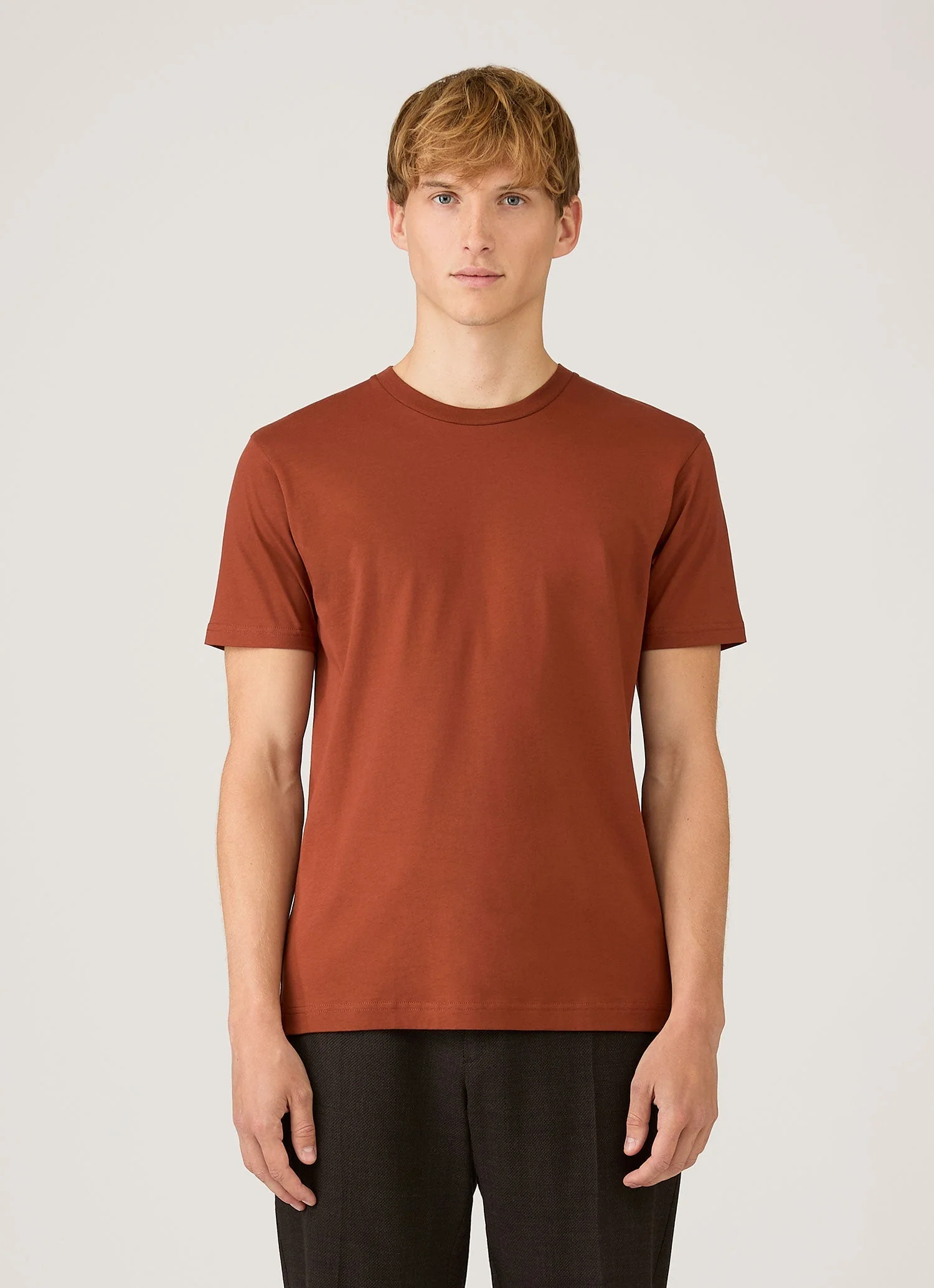 Men's Riviera Midweight T-shirt in Rust - Image 2