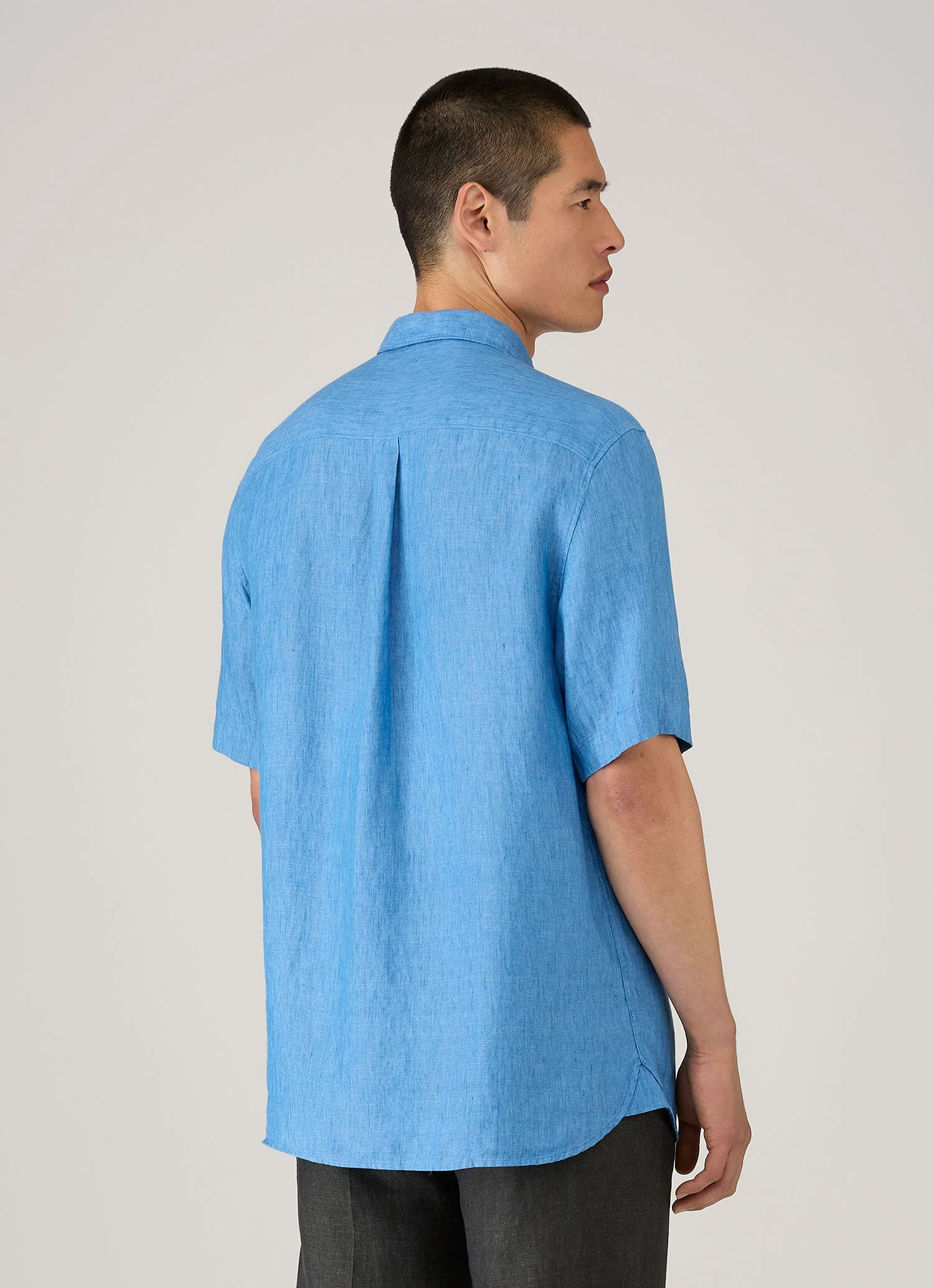 Men's Short Sleeve Linen Shirt in Cool Blue - Image 5
