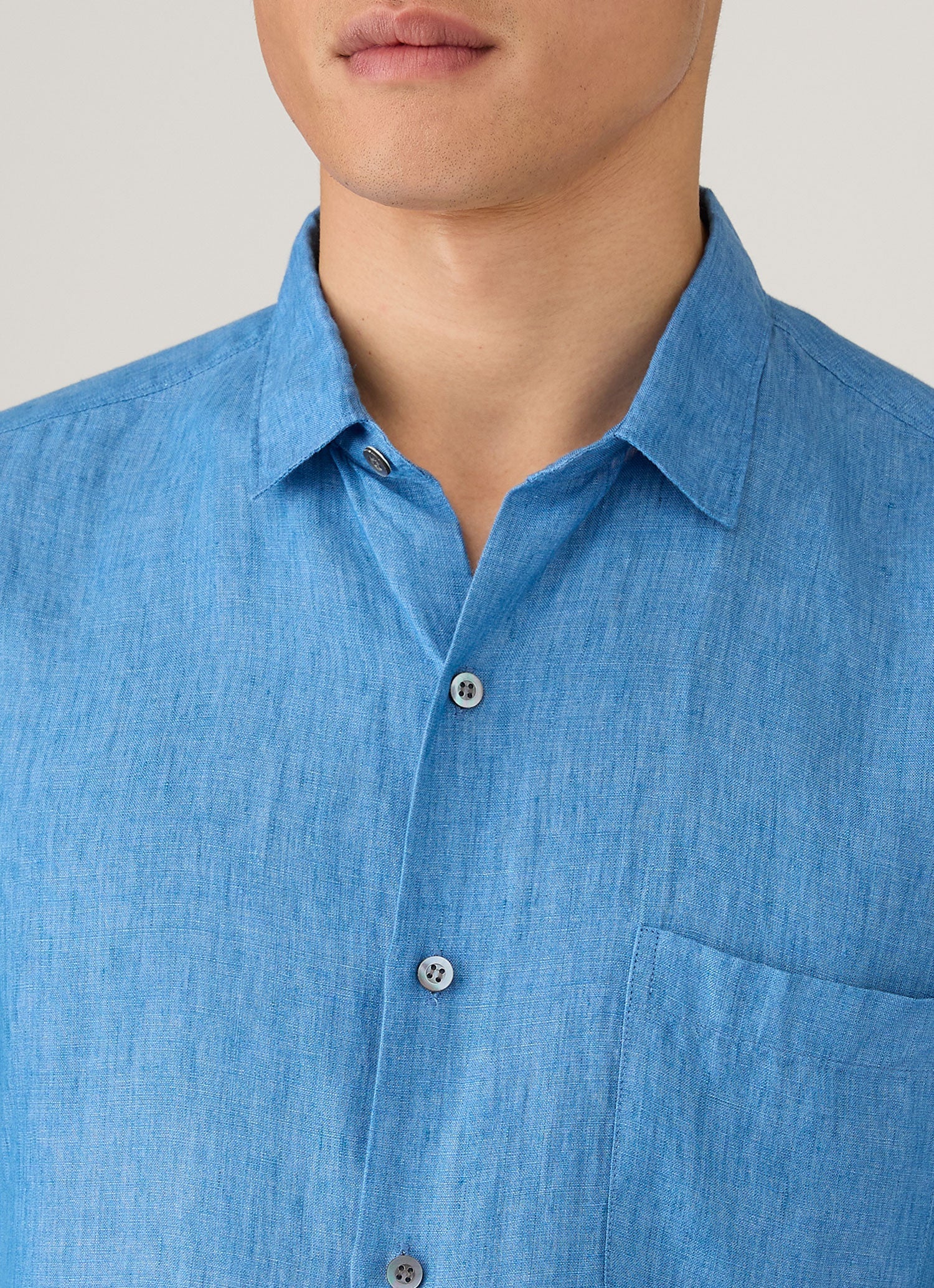 Men's Short Sleeve Linen Shirt in Cool Blue - Image 6