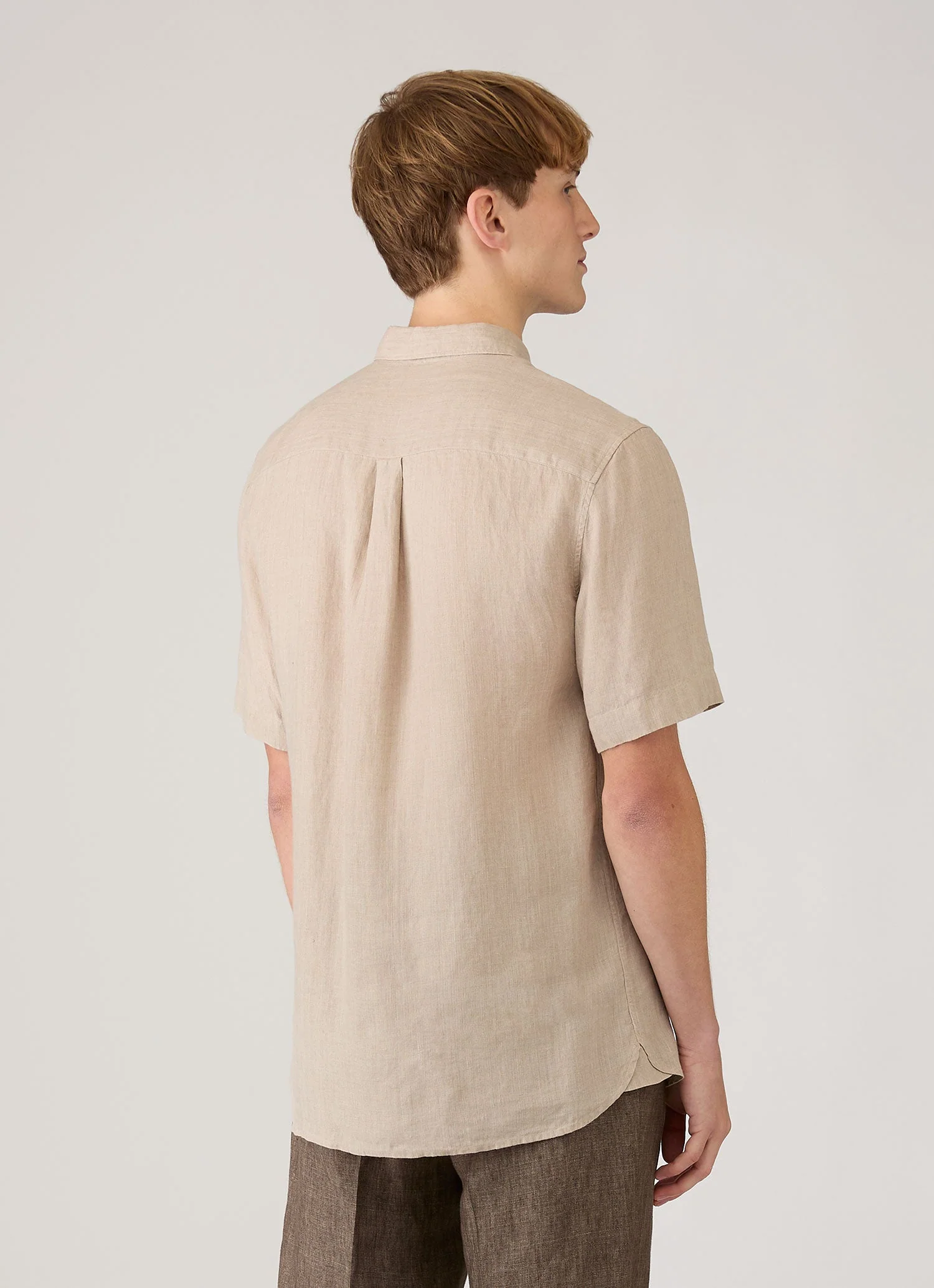 Men's Short Sleeve Linen Shirt in Hazelwood - Image 5