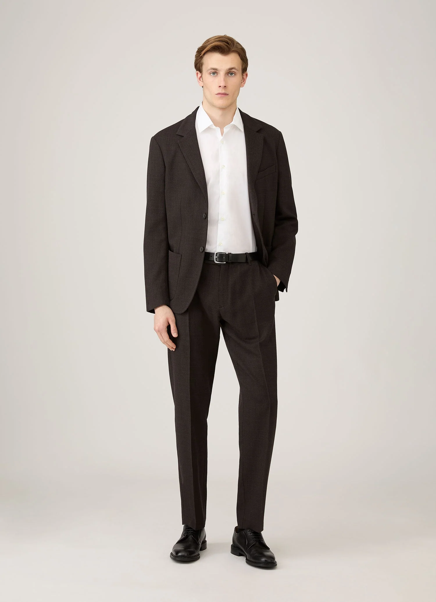 Men's Textured Wool Trouser in Truffle - Image 3