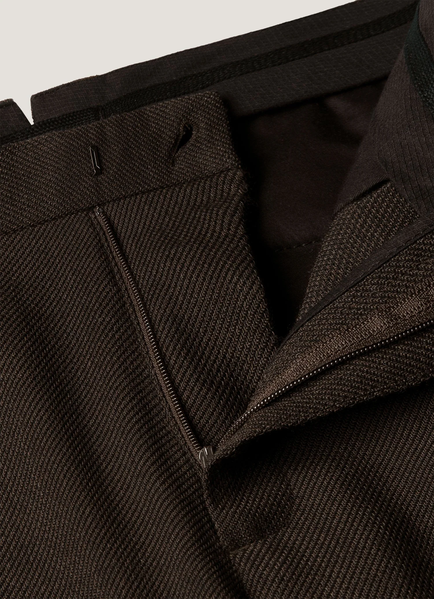 Men's Textured Wool Trouser in Truffle - Image 4