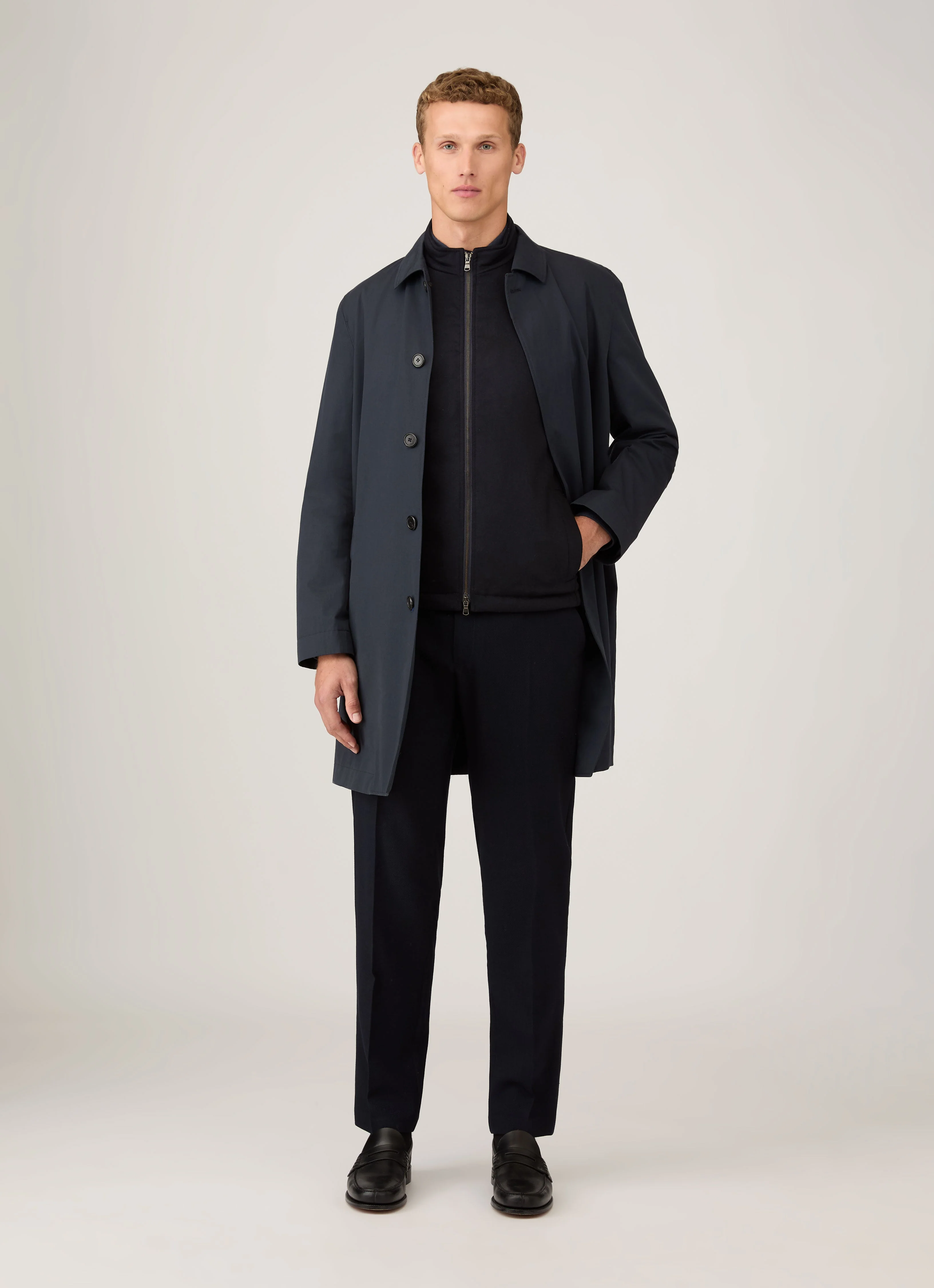 Men's Wool Cashmere Gilet in Navy - Image 3