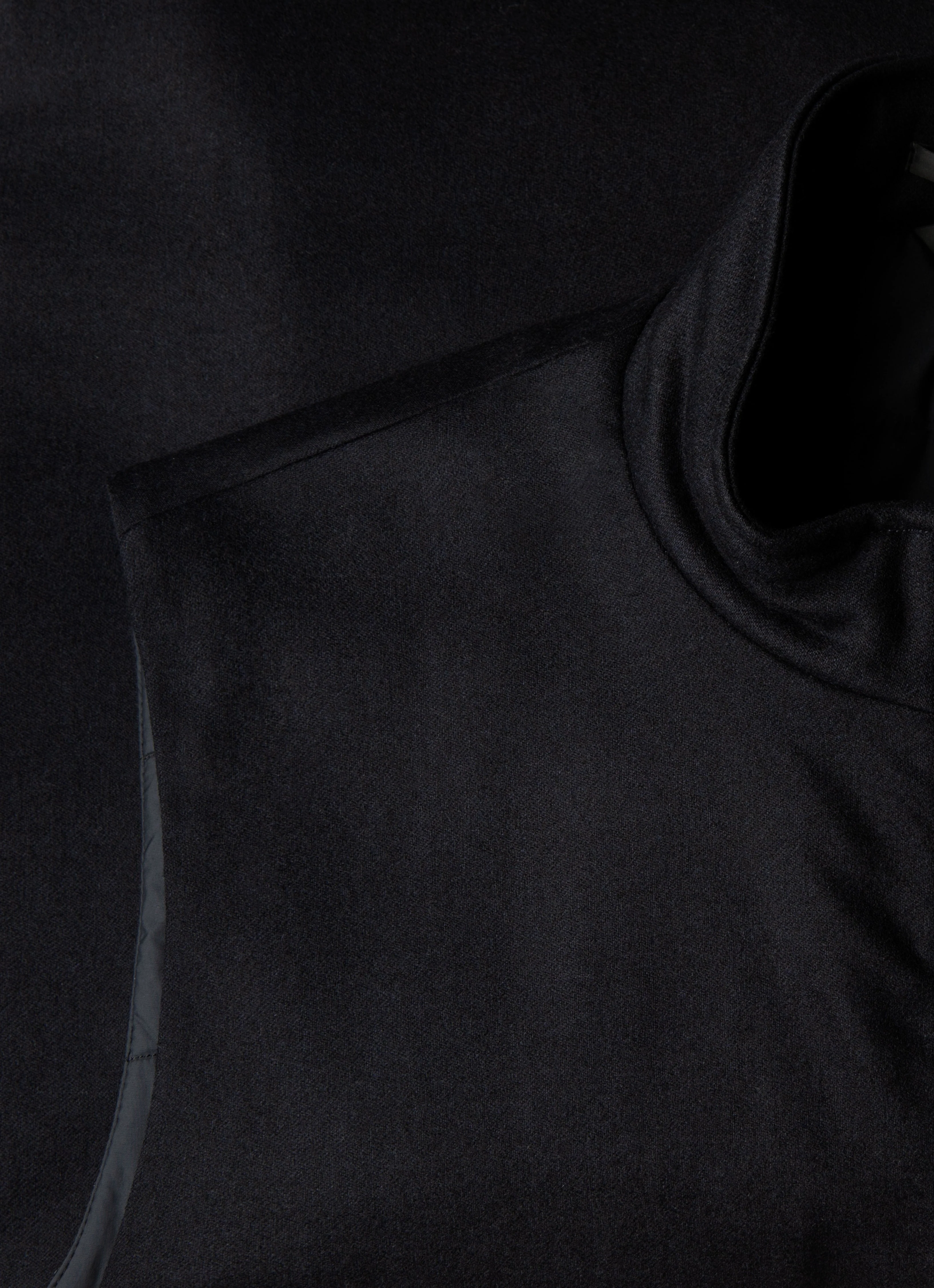 Men's Wool Cashmere Gilet in Navy - Image 4