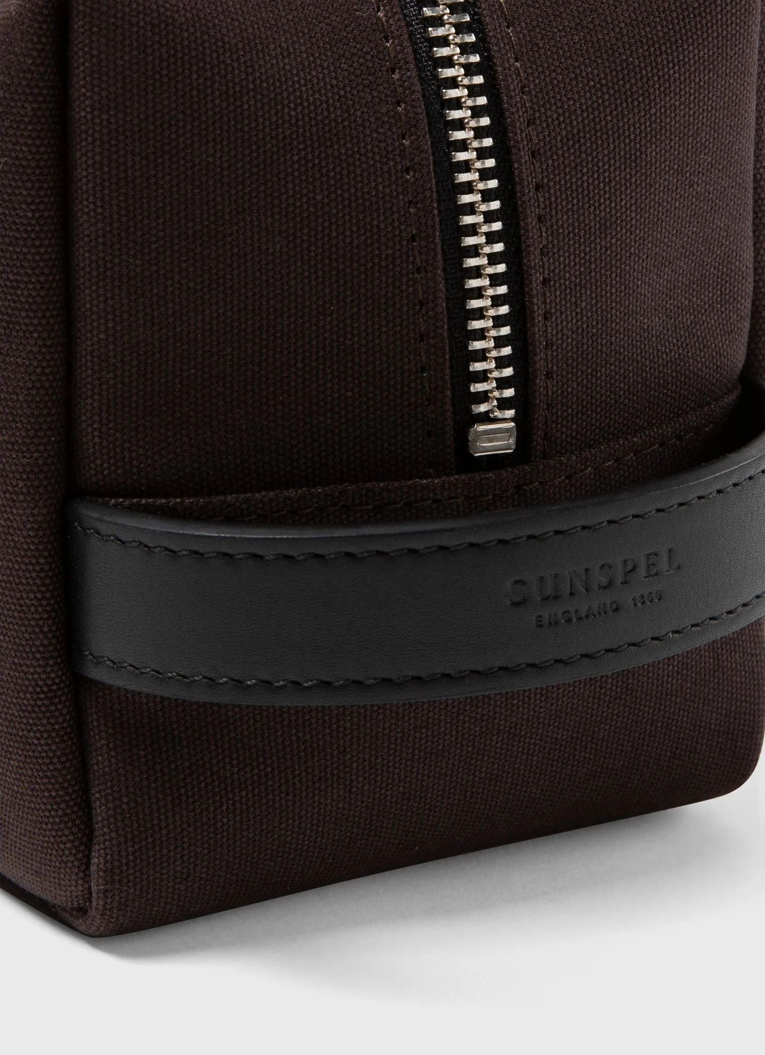 Washbag in Brown - Image 4