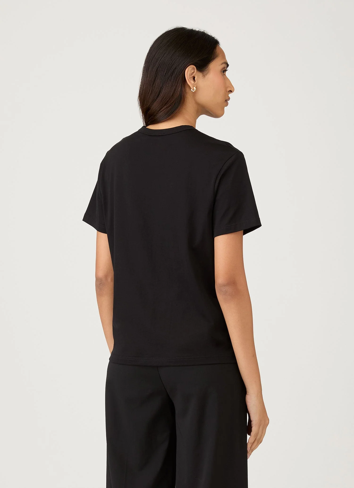 Women's Everyday T-shirt in Black - Image 3